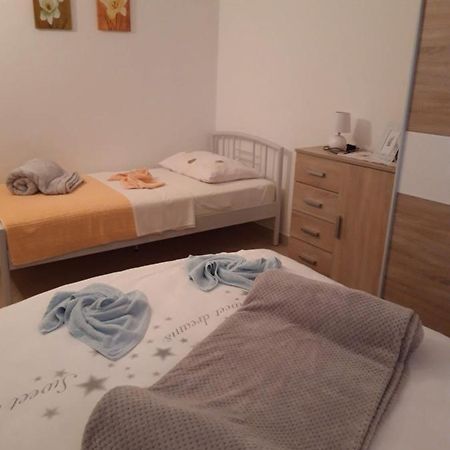 Apartment Perla 피로바츠 외부 사진