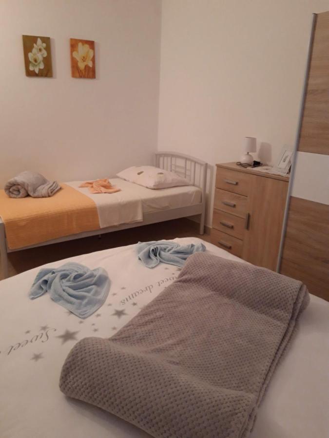 Apartment Perla 피로바츠 외부 사진